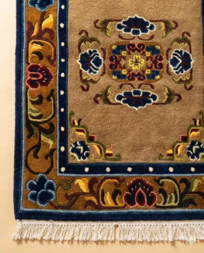 Tibetan Floral Medallion Runner – Khaki Field